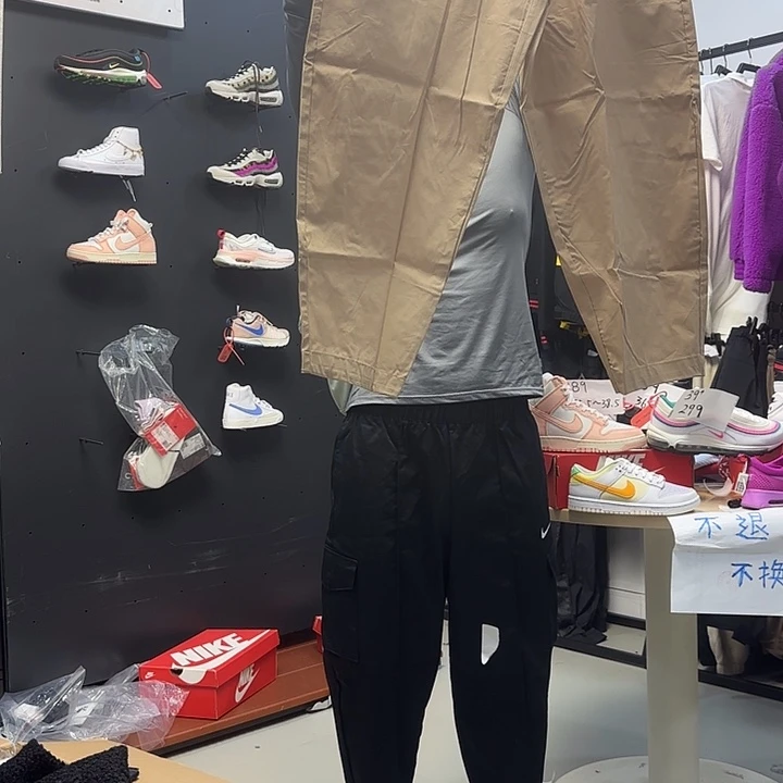 卡其色工装裤L码150斤左右