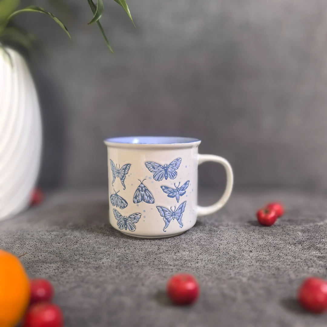 杯子【蝴蝶群】319（微瑕）高温釉下彩