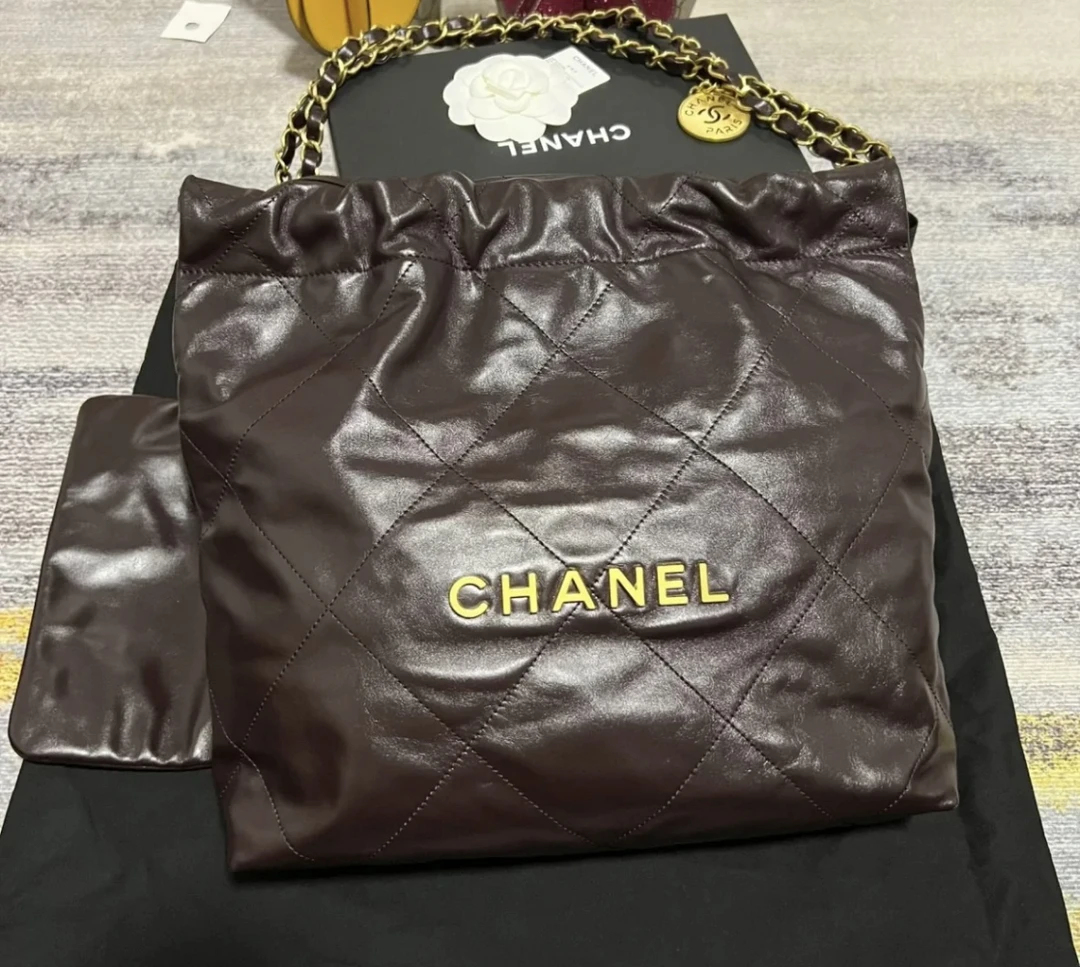 95新 Chanel/香奈儿 98新 奢总管/巧克力色 小号22bag包/芯片