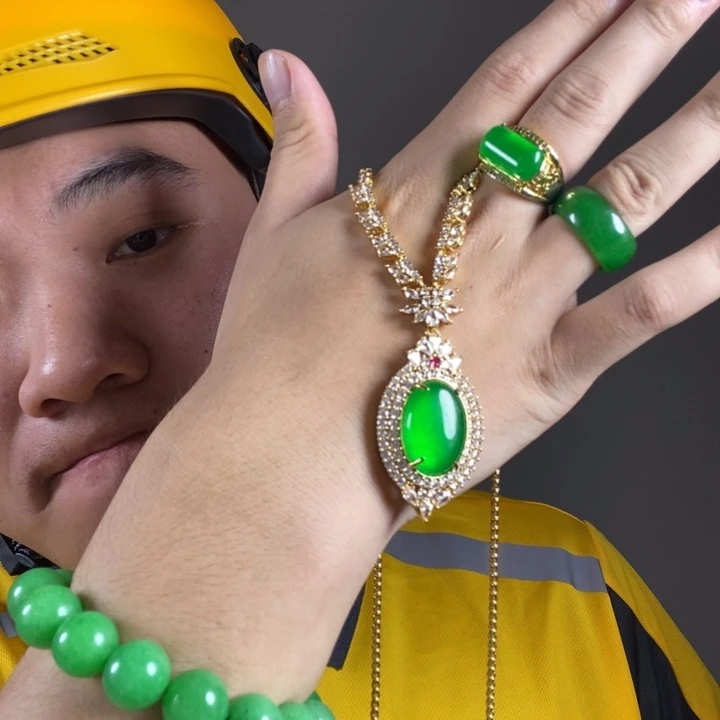 未镶嵌戒指翡翠高端时尚豪镶鸽子蛋吊坠