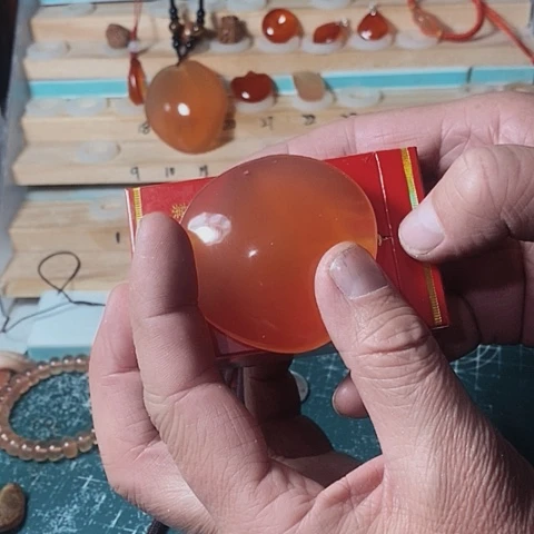 月**法手工打磨的鱼石饰品手把