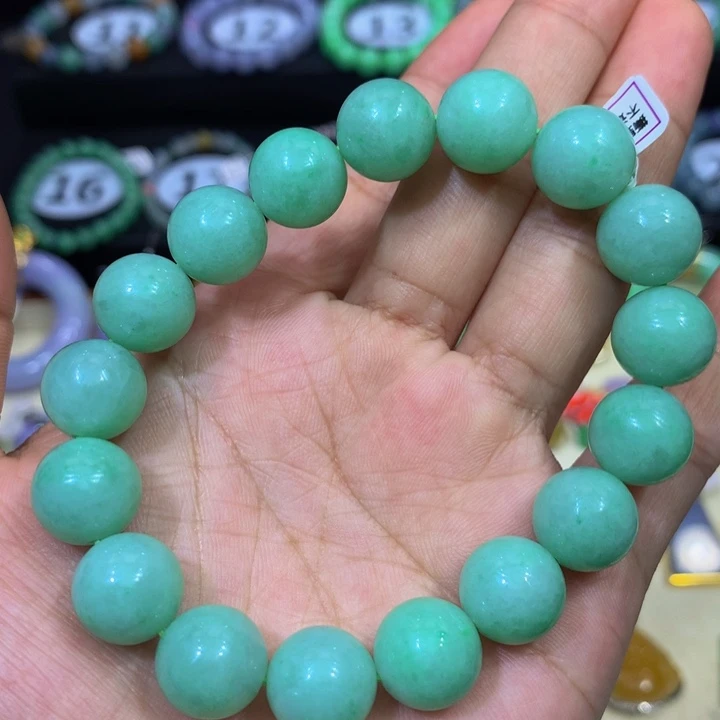 翡翠未镶嵌颈饰翡翠12