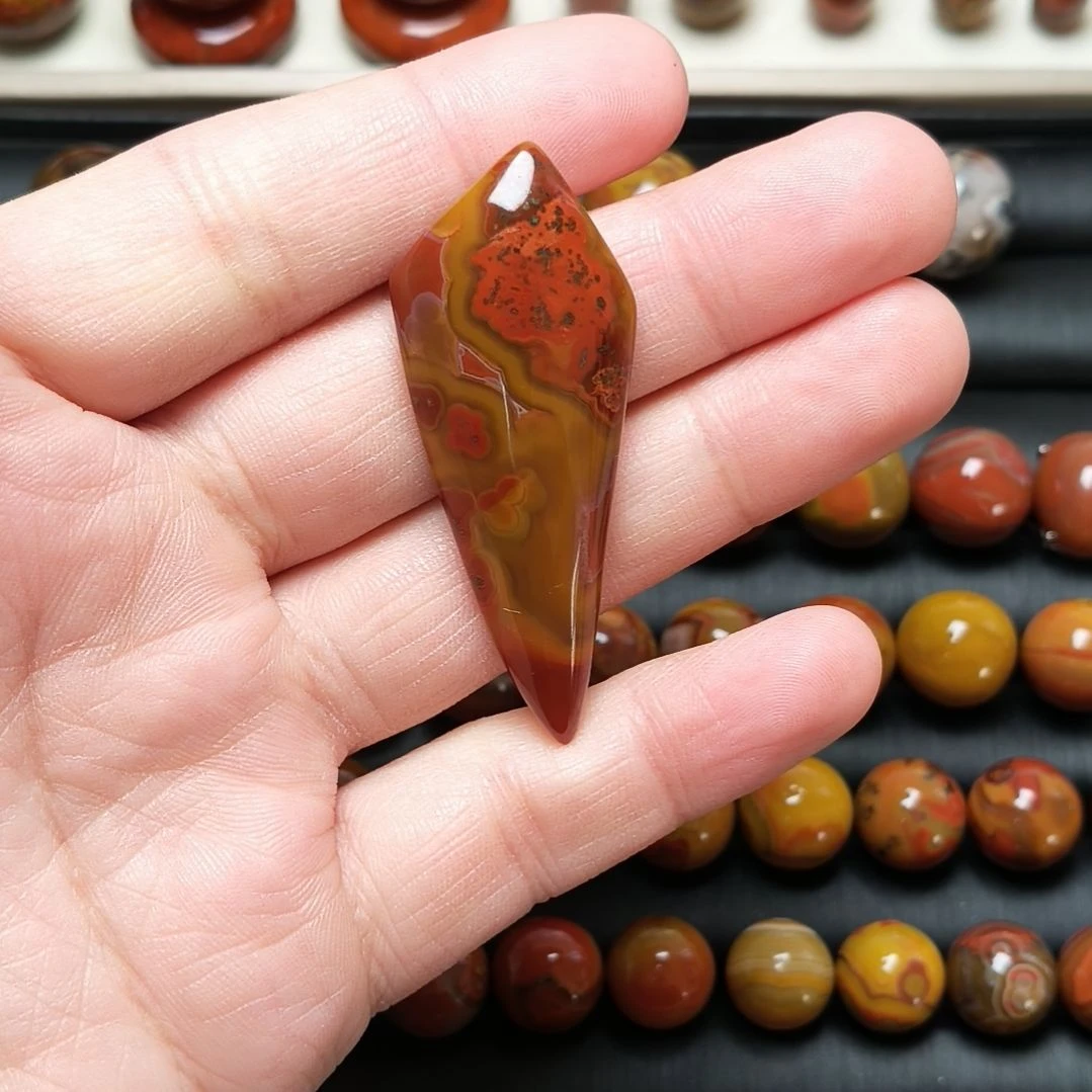 玛瑙/玉髓未镶嵌战国红玛瑙