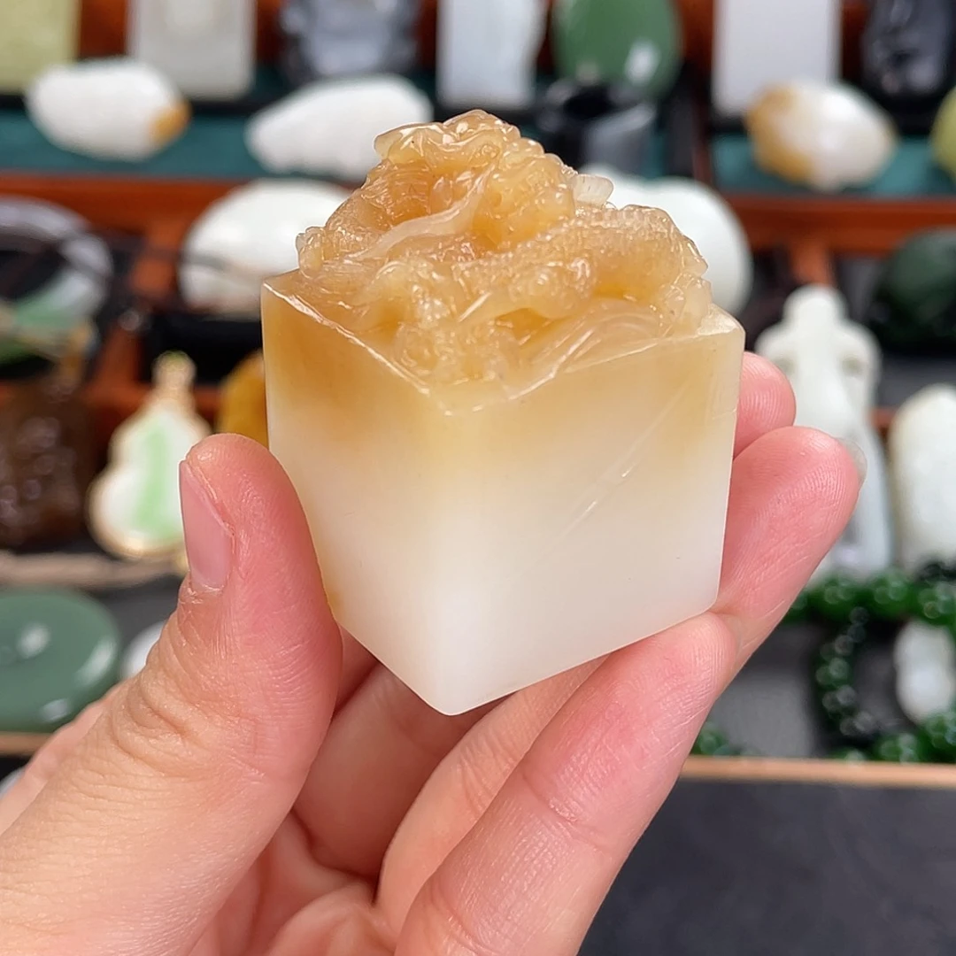 未镶嵌和田玉把件