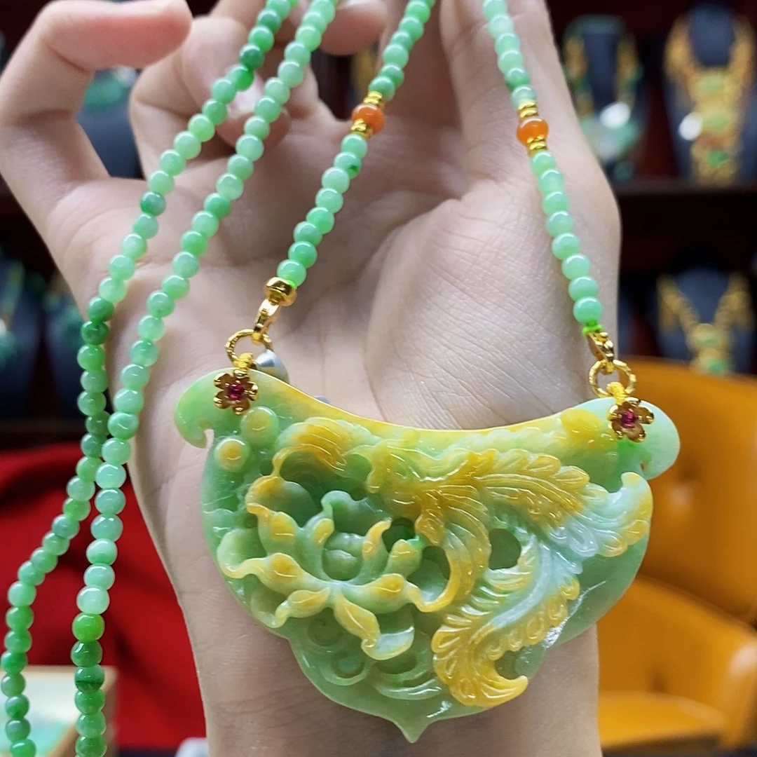 翡翠未镶嵌颈饰吊坠