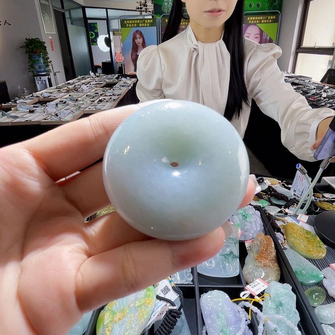 颈饰未镶嵌翡翠一个