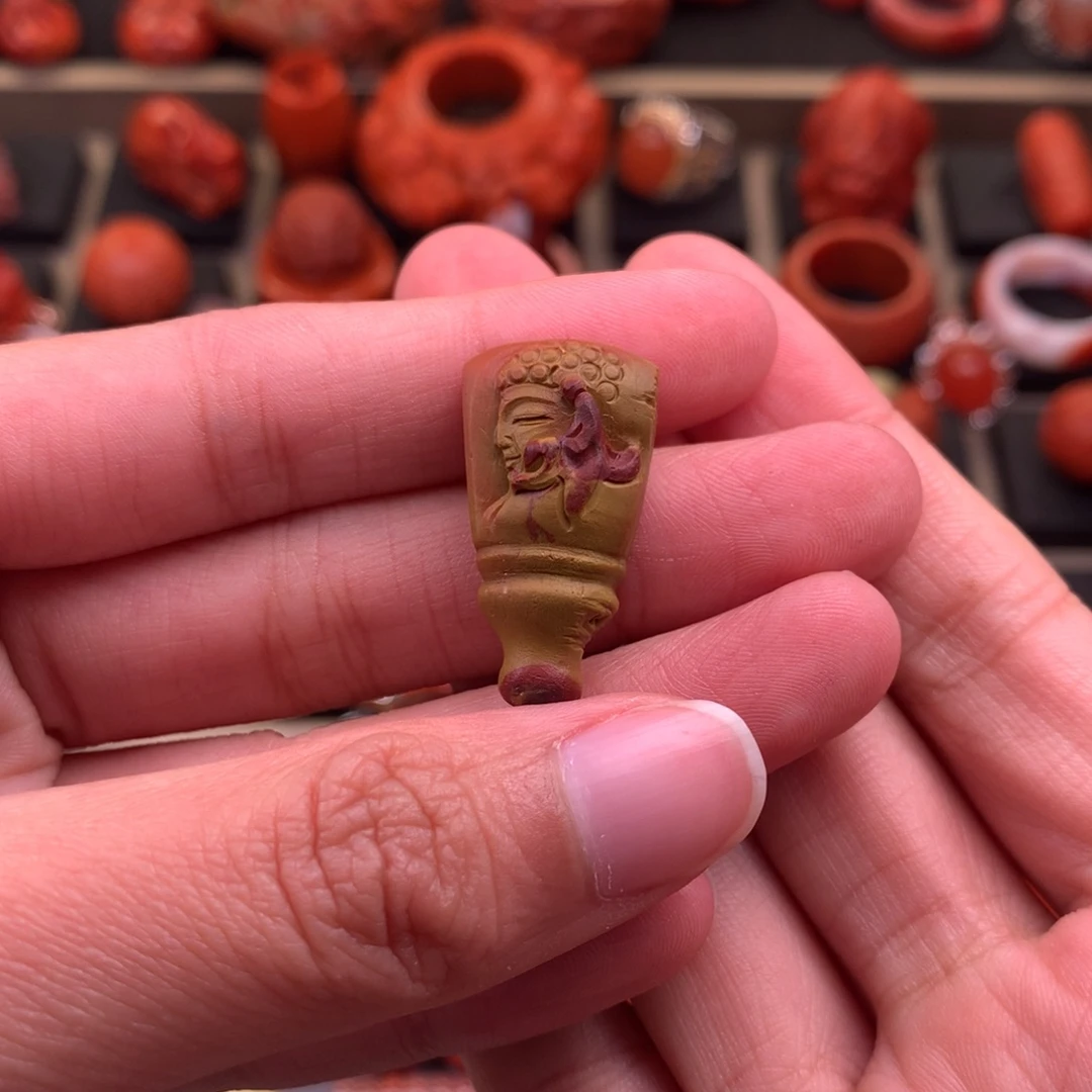 修***心南红玛瑙未镶嵌绿皮包浆三通14+