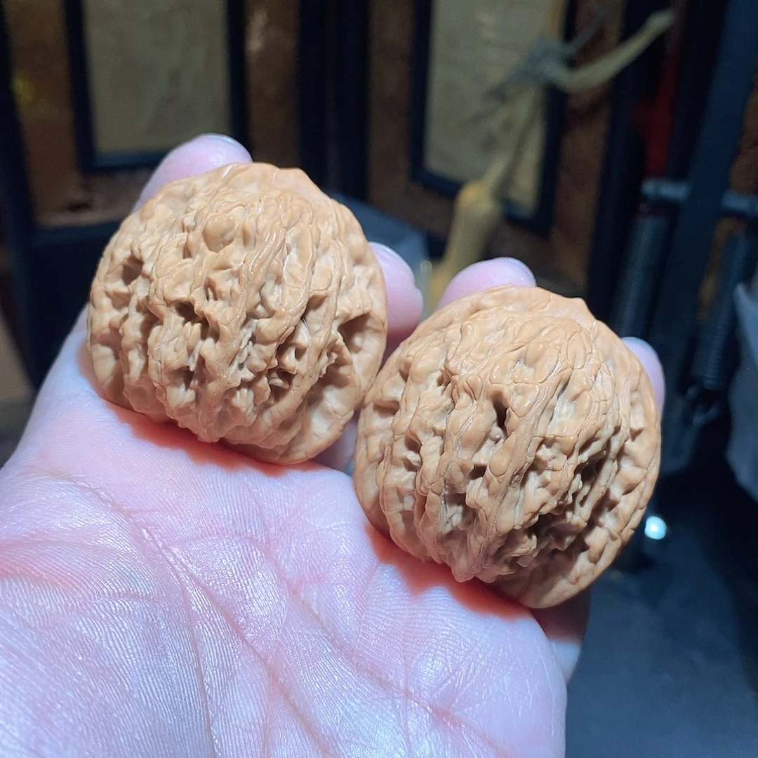 文玩核桃把件42.5虎头全品