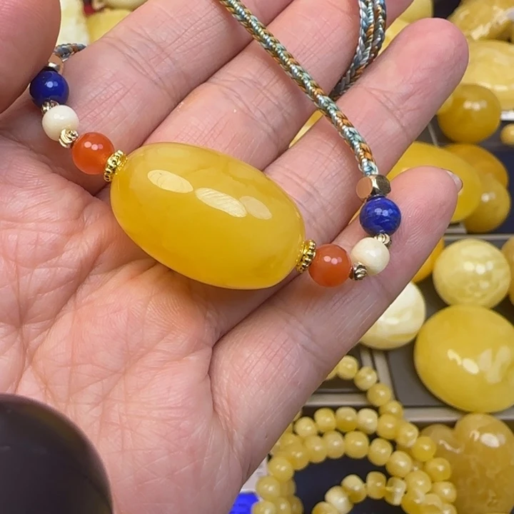 未镶嵌颈饰蜜蜡天然蜜蜡