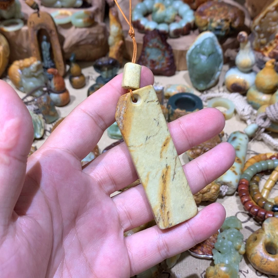 岫岩河磨玉（透闪石质玉）手把件未镶嵌