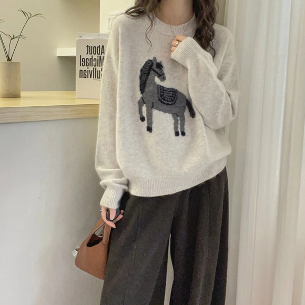 秋冬时尚新款慵懒风宽松加厚保暖卡通小马提花针织衫复古长袖毛衣