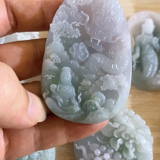 定制翡翠未镶嵌牌子