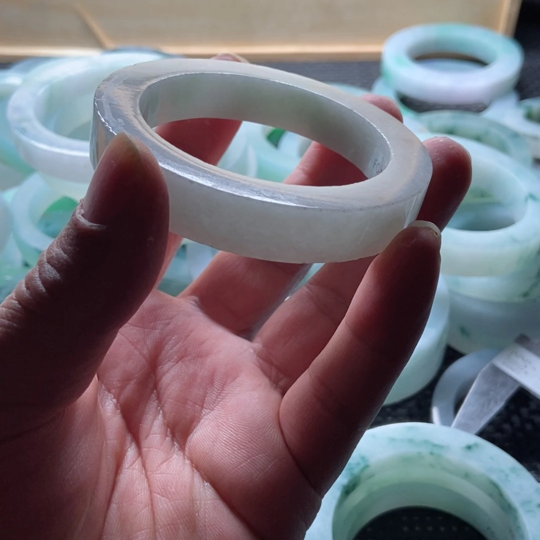 定制翡翠缅甸翡翠手镯A货未镶嵌