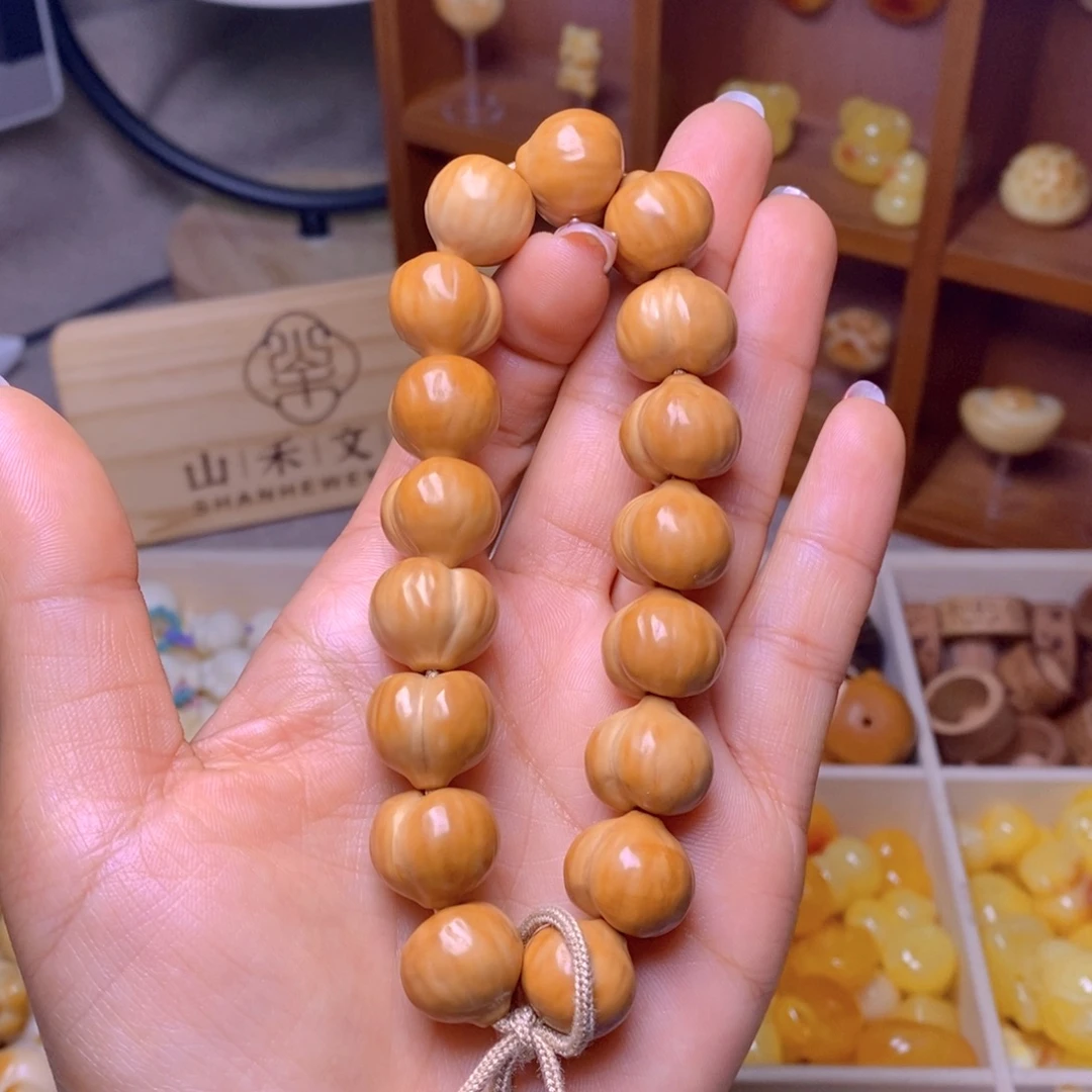 猴头核桃吊坠高定屁桃手持