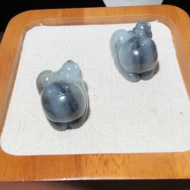 和田玉未镶嵌颈饰发其一