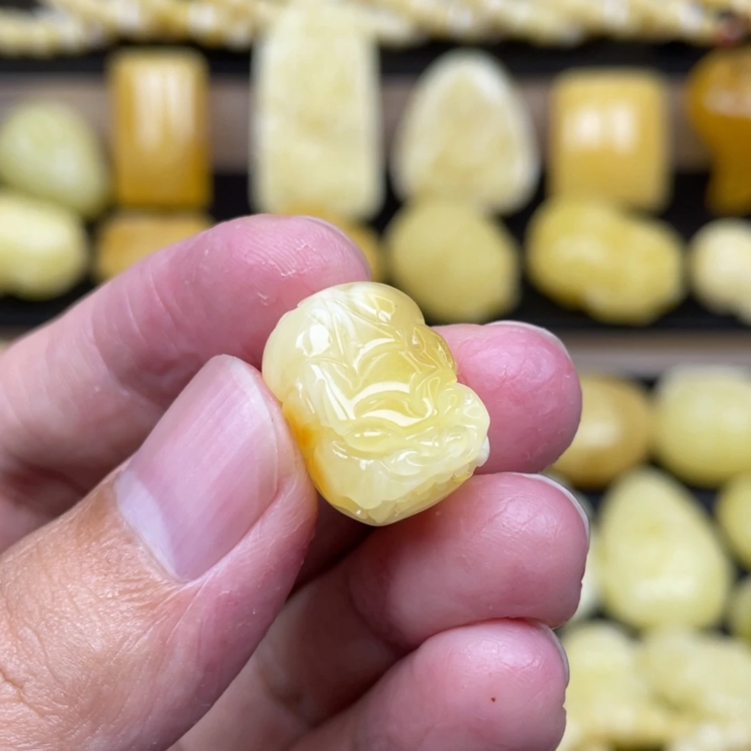 琥珀未镶嵌裸石琥珀蜜蜡