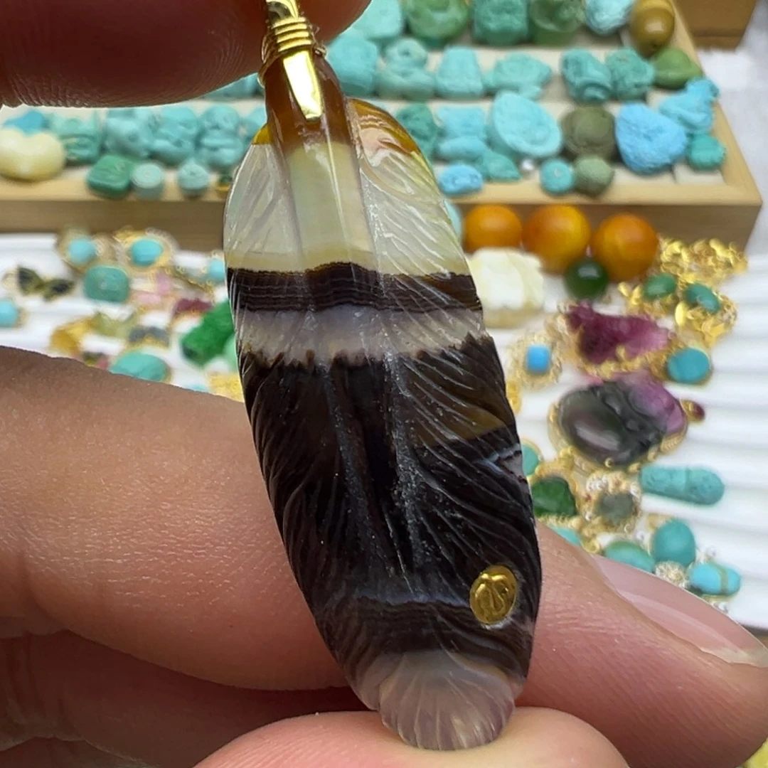 玛瑙/玉髓颈饰18K金镶嵌