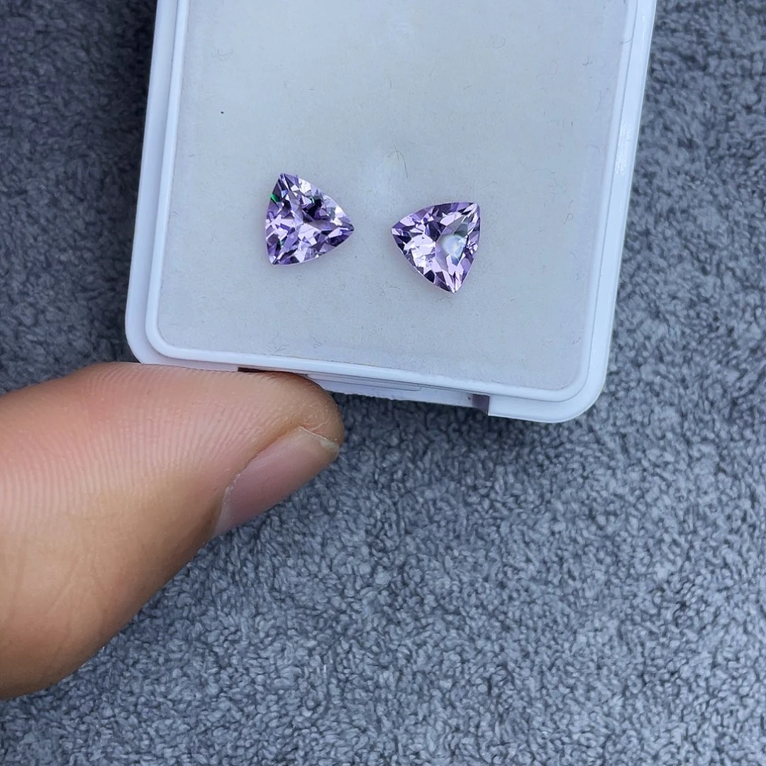 紫晶笔搁未镶嵌一对2.2Ct