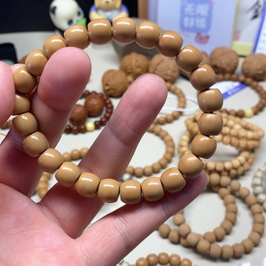 猴头核桃吊坠甄直切 瑕疵