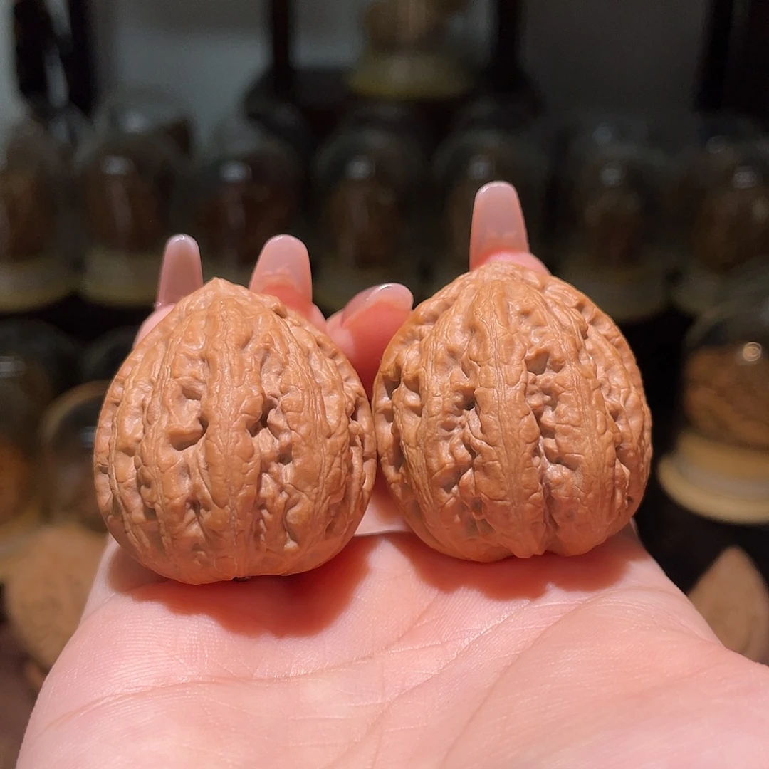 把件文玩核桃粗筋龙珠