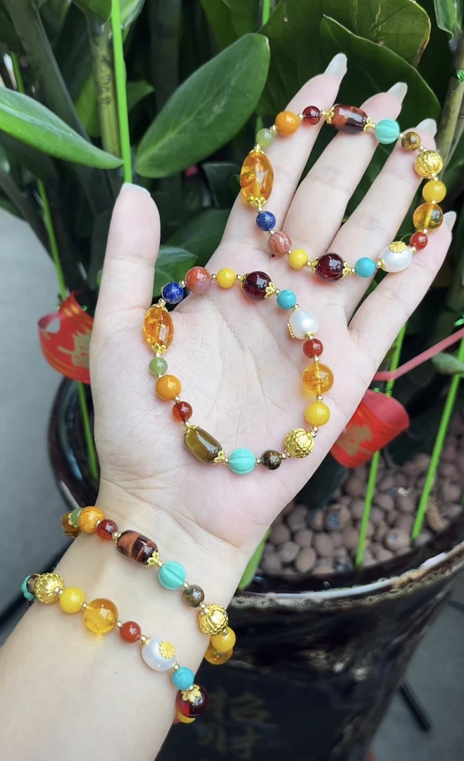 【德昌隆珠宝】7-8mm天然琥珀多宝手绳手串（多样性发其一)