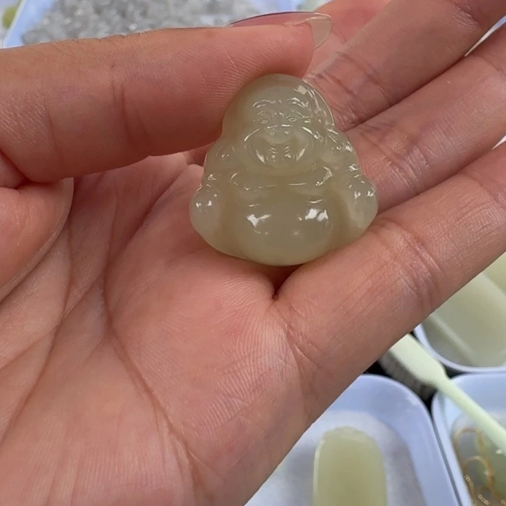 颈饰未镶嵌和田玉25眼睛