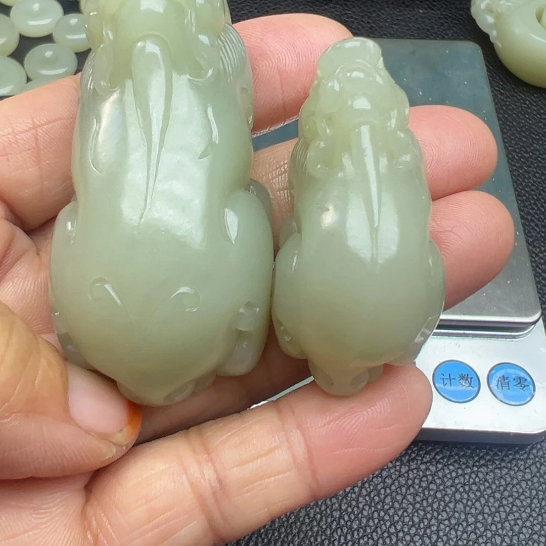 和田玉（糖玉）未镶嵌把件