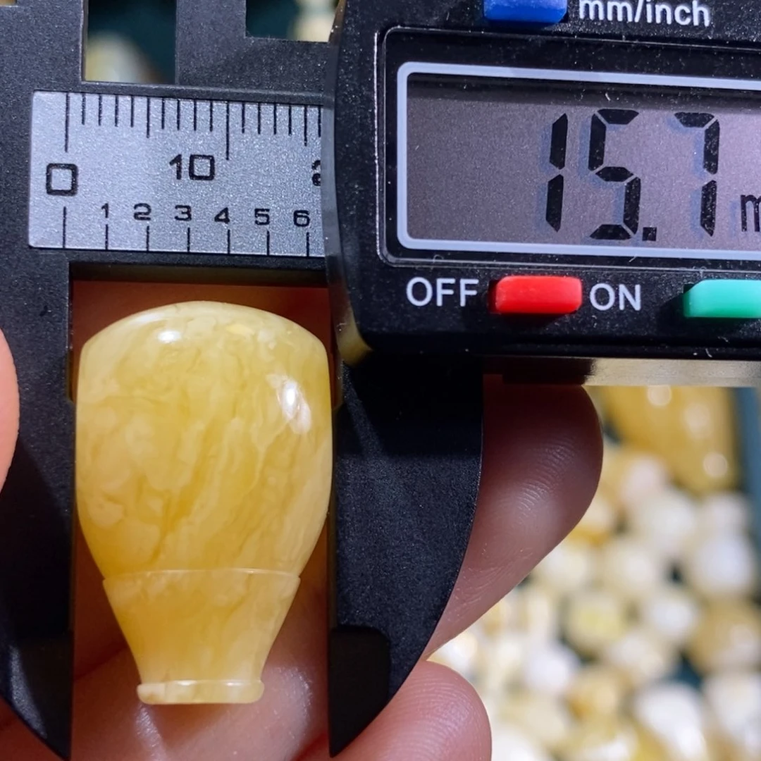 蜜蜡裸石未镶嵌配饰