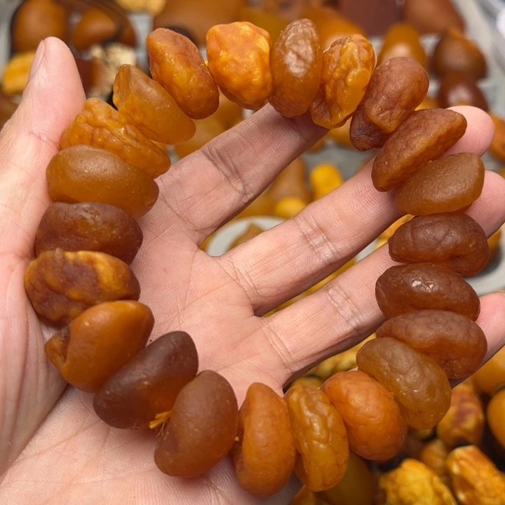 琥珀未镶嵌裸石天然蜜蜡手串