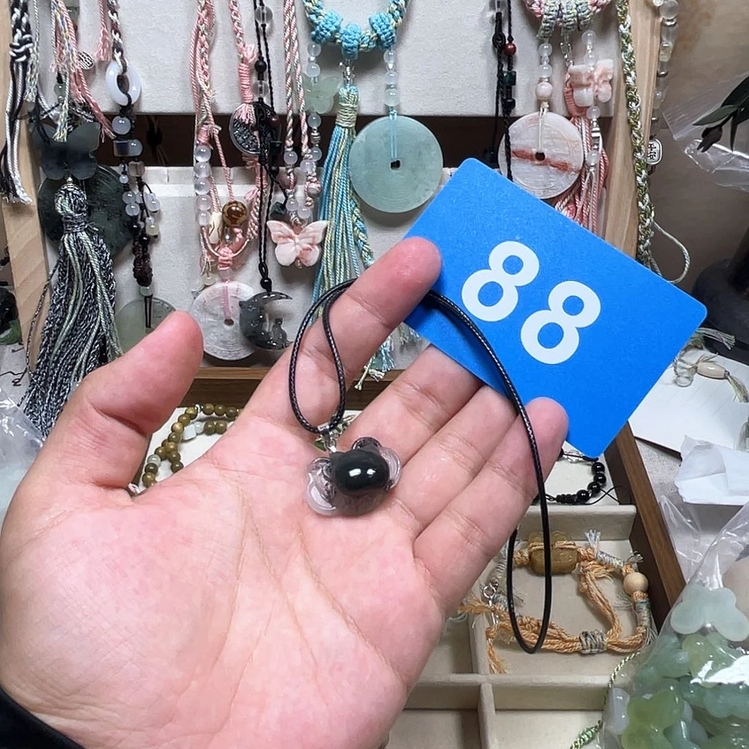 v***意合金蛇纹石玉颈饰