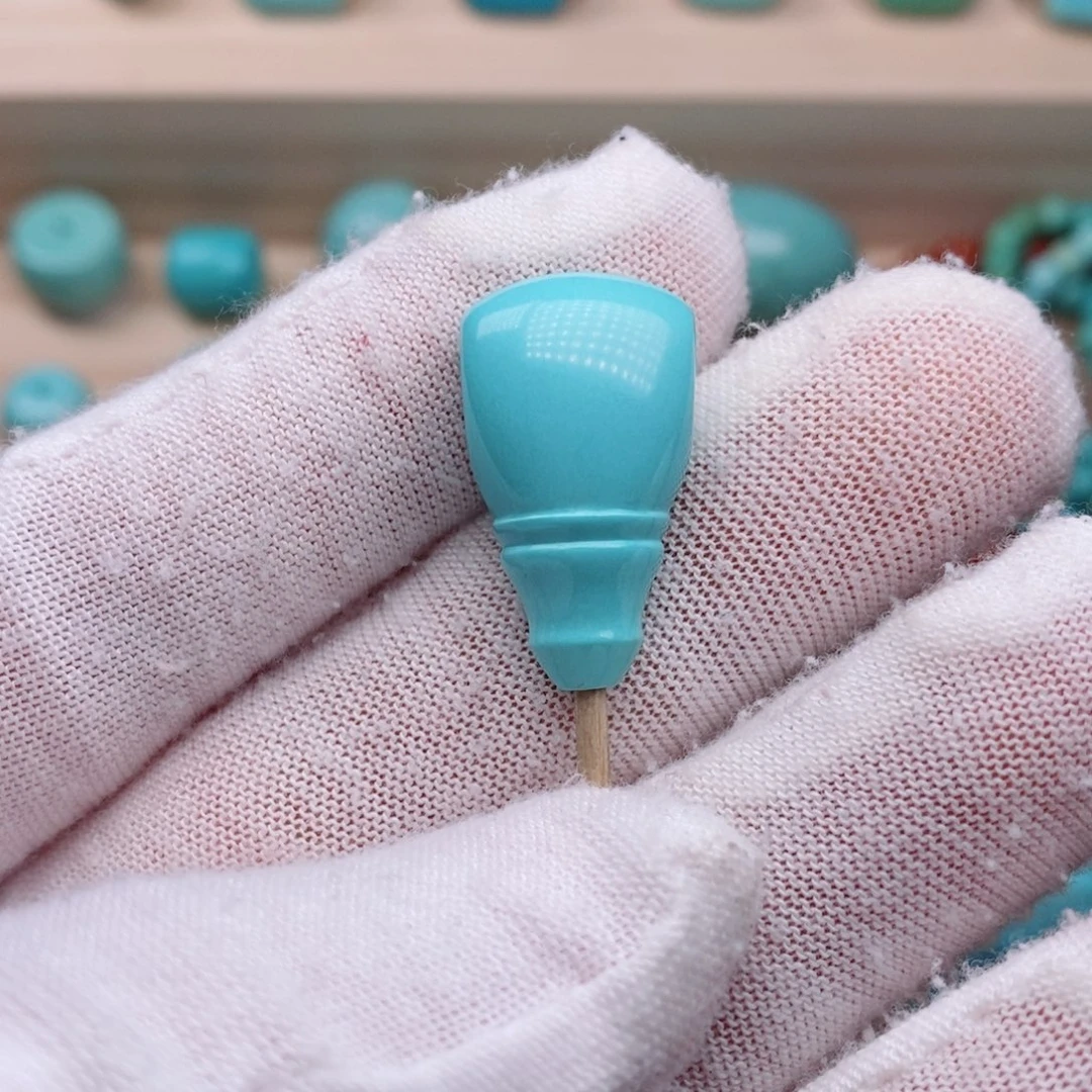 绿松石未镶嵌挂件