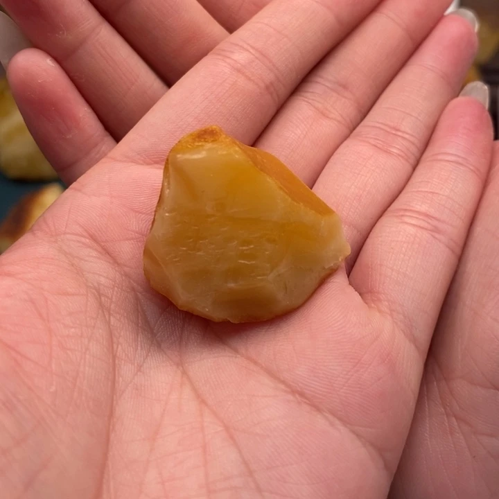定制琥珀未镶嵌蜜蜡
