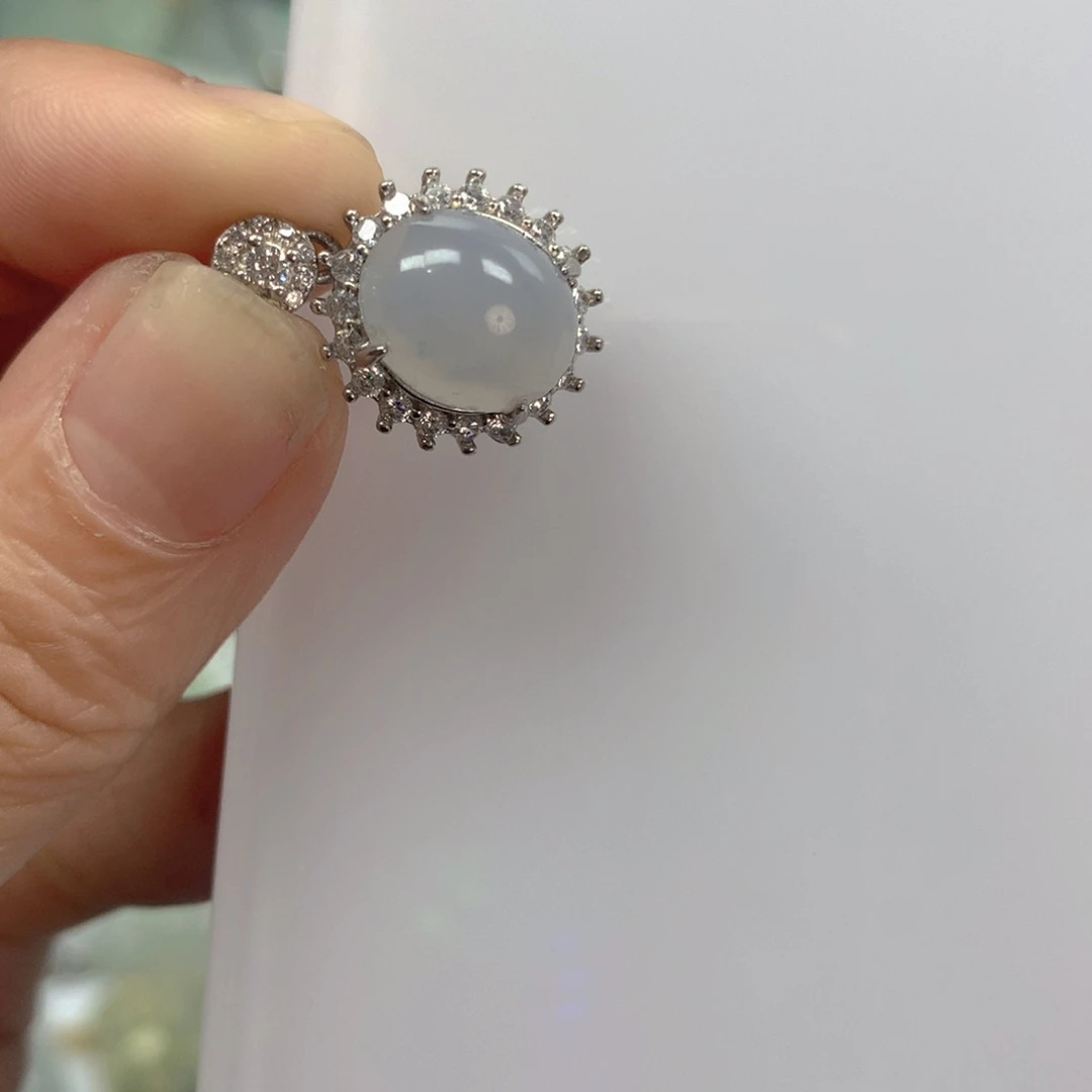 翡翠未镶嵌颈饰1111