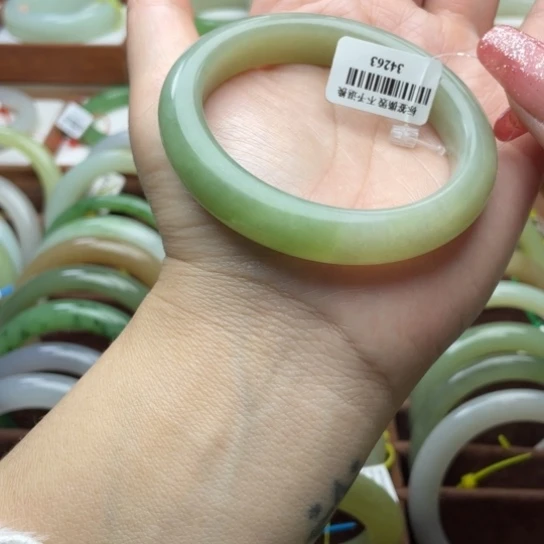 【闪购商品】和田玉手镯未镶嵌57.4