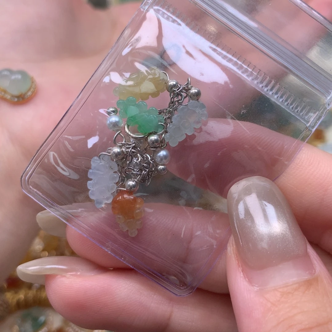 颈饰银S925镶嵌翡翠k***Z