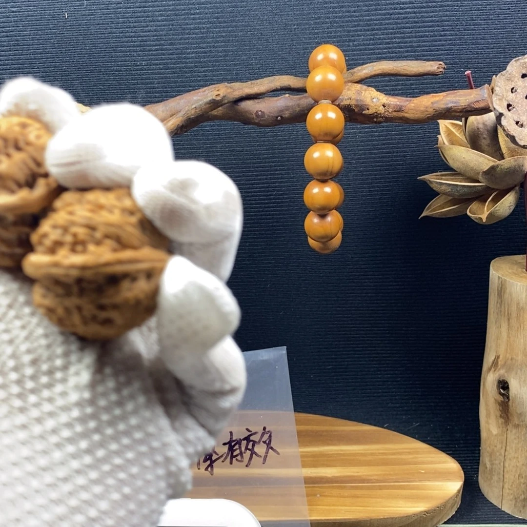 吊坠桃核我是任正星期的一个人的