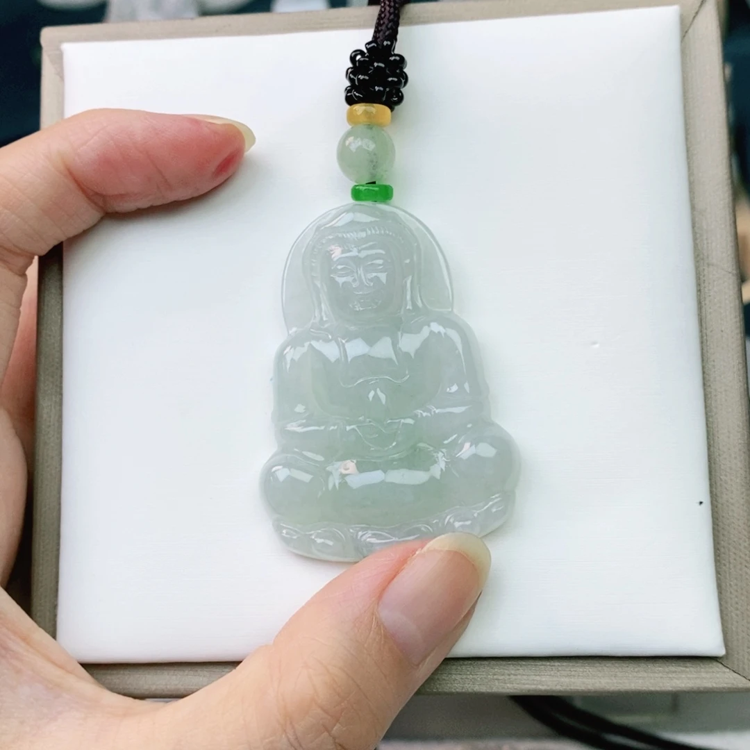 默***祖翡翠未镶嵌颈饰观音