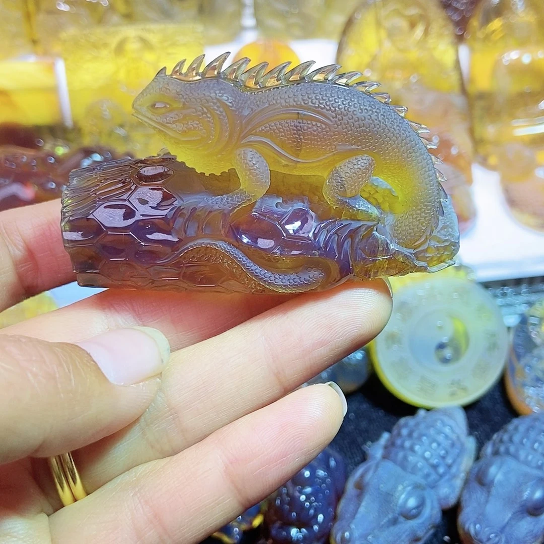 琥珀颈饰未镶嵌蜥蜴