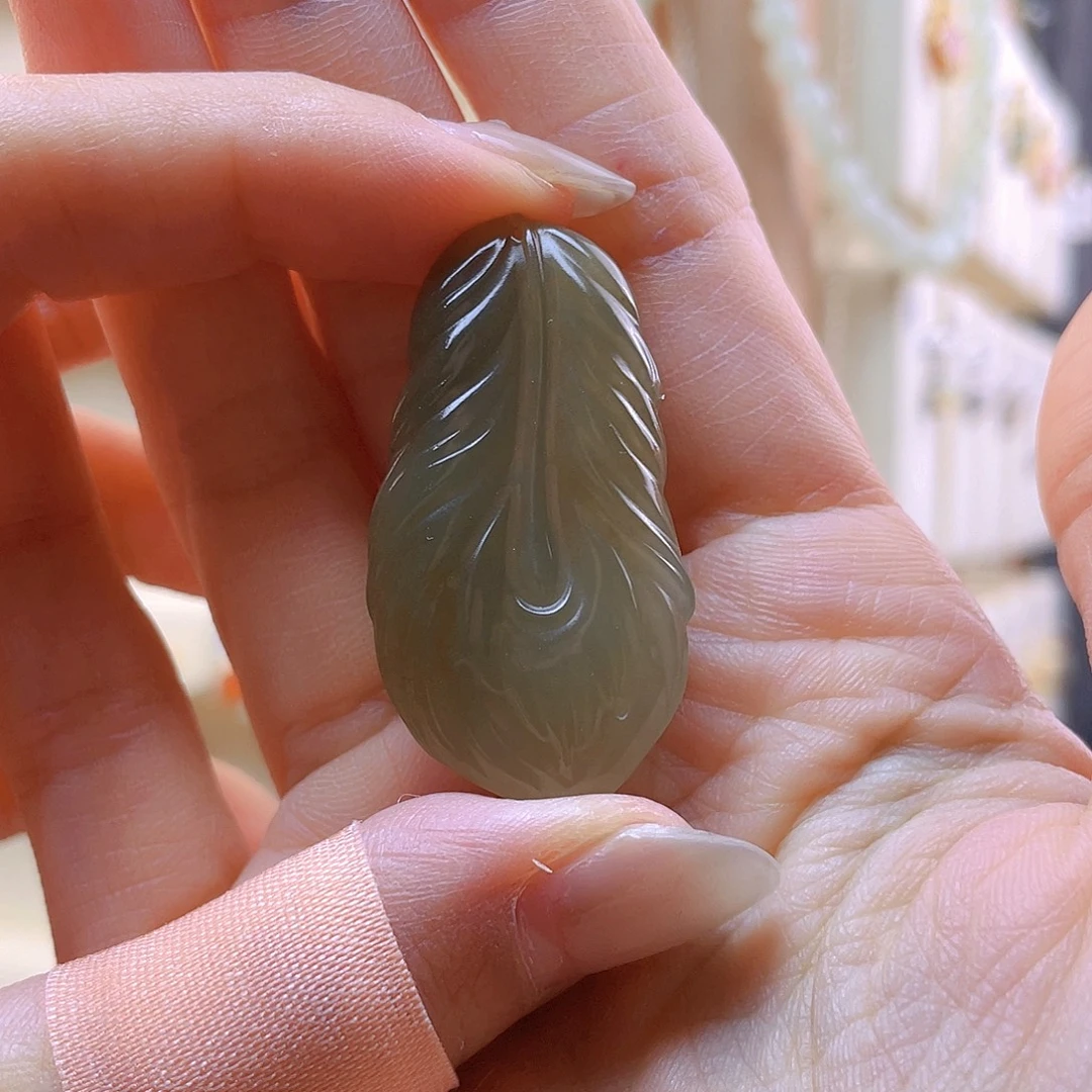 迟***迟和田玉未镶嵌吊坠(赠链)