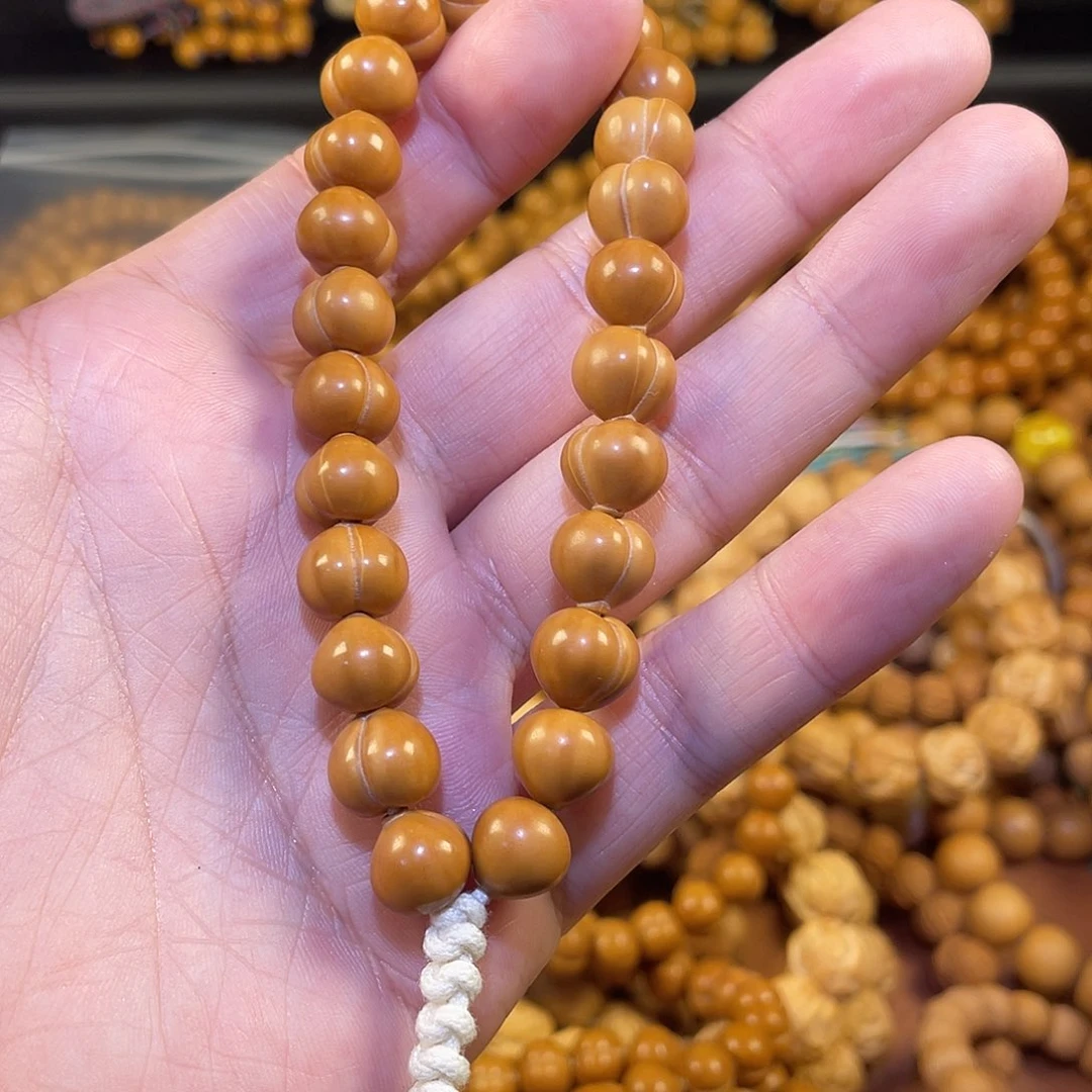 猴头核桃吊坠全品屁桃