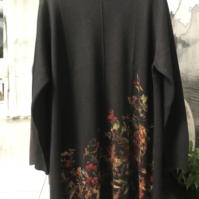 女士圆领加长版毛衫