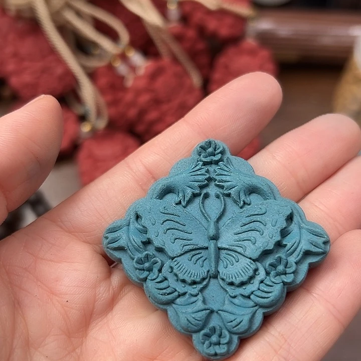 珠串蝴蝶四合如意