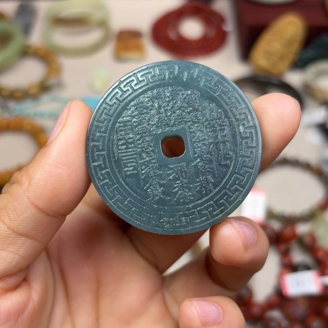 岫岩河磨玉（透闪石质玉）颈饰未镶嵌伊*