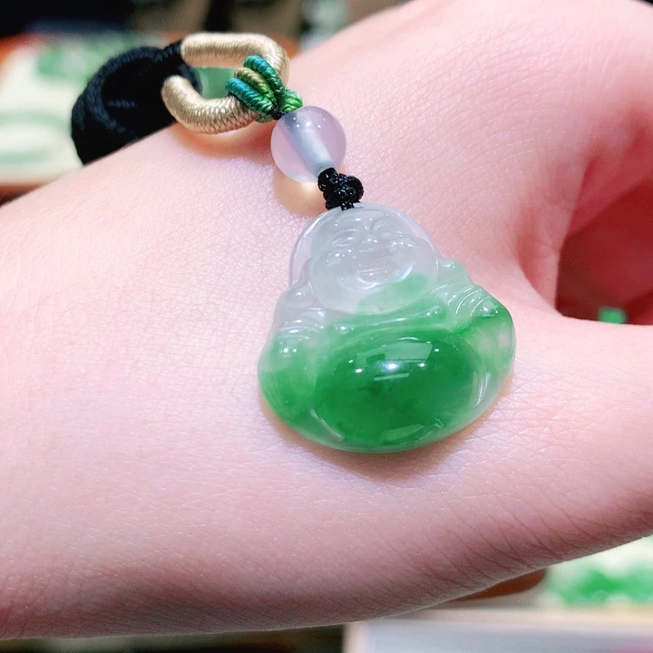 石英质玉未镶嵌颈饰