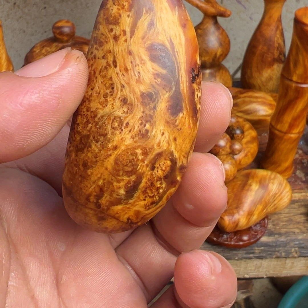 松木（琥珀木）无事牌微瑕