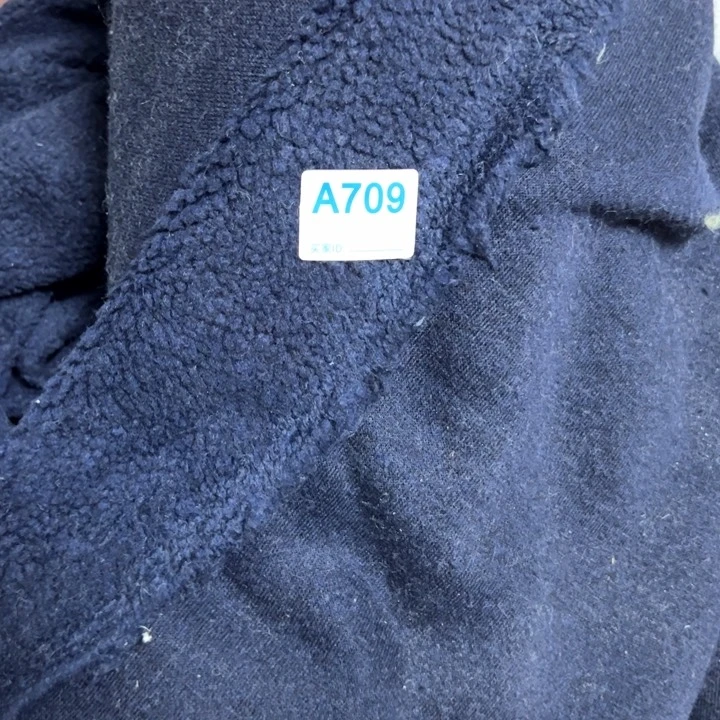 藏青色，羊羔毛¥10 ， 2米709