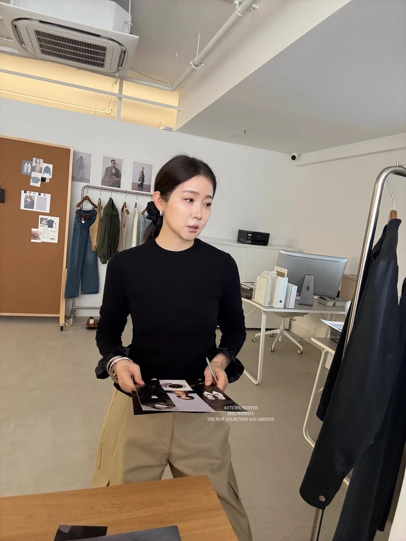 widelia春季设计感花边喇叭袖内搭长袖T恤女打底衫上衣7056