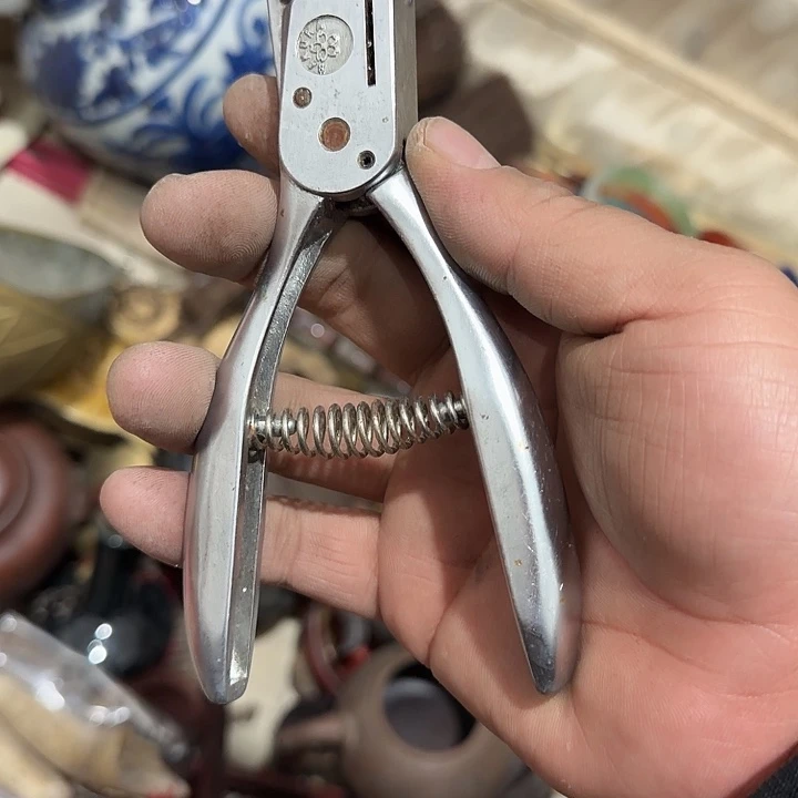 宏***；我也不知道我为什么