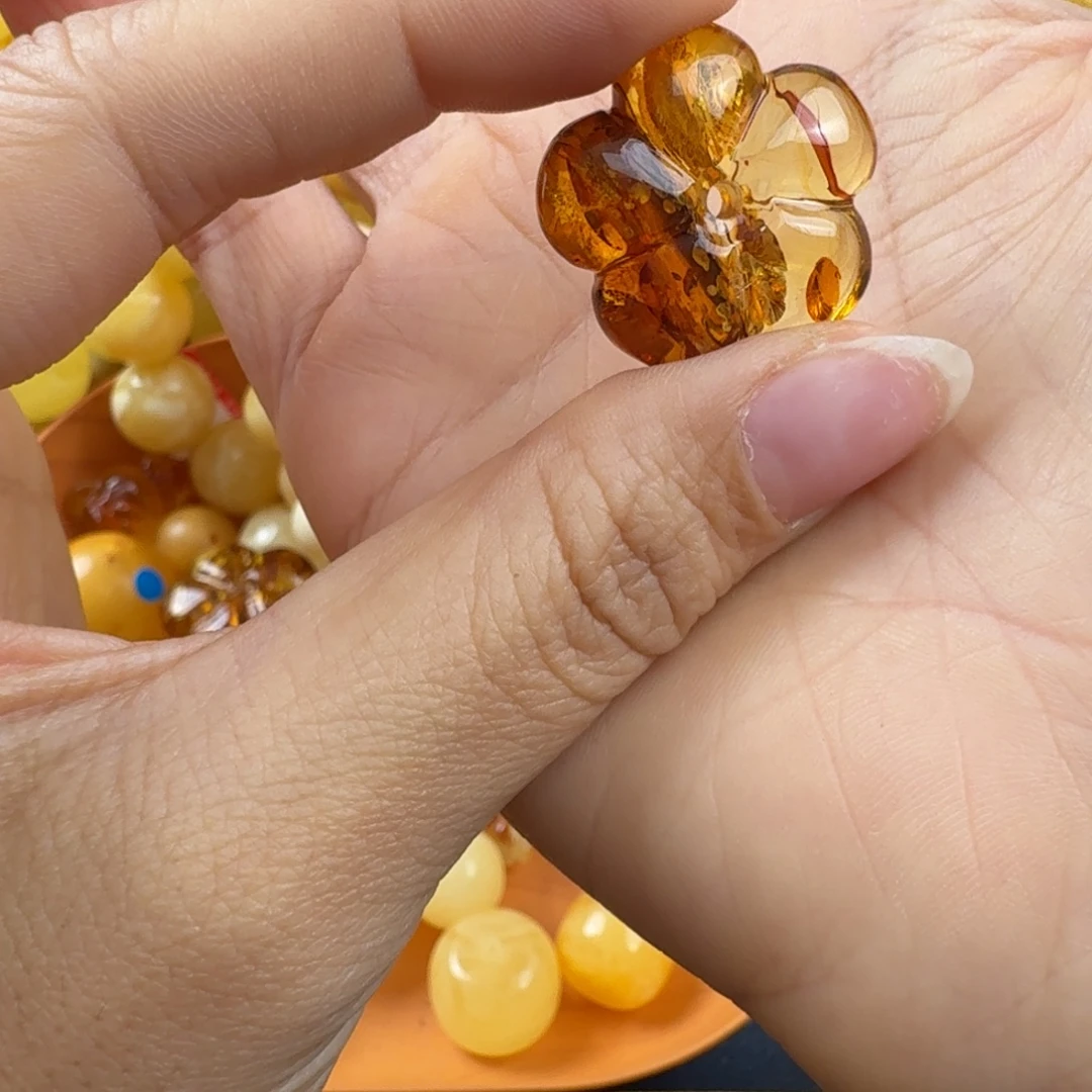 琥珀未镶嵌珠宝奇石