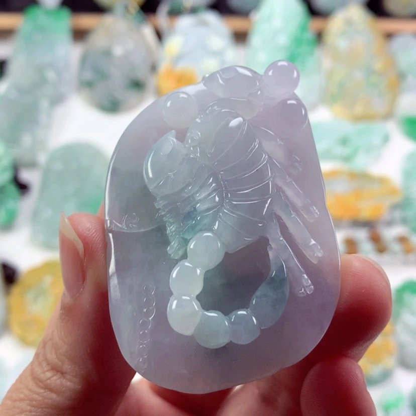 【闪购商品】翡翠吊坠(不含链)未镶嵌小***天